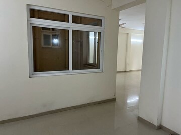Room in 3 BHK Apartment at Emaar Emerald Estate, Sector 65 – for Rent