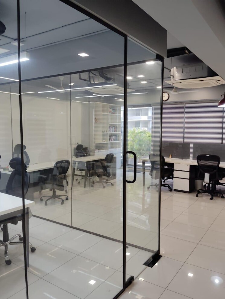 Team Area, aaron-spectra Commercial Office Space 2794 Sq.Ft. In Bodakdev Ahmedabad 8967569