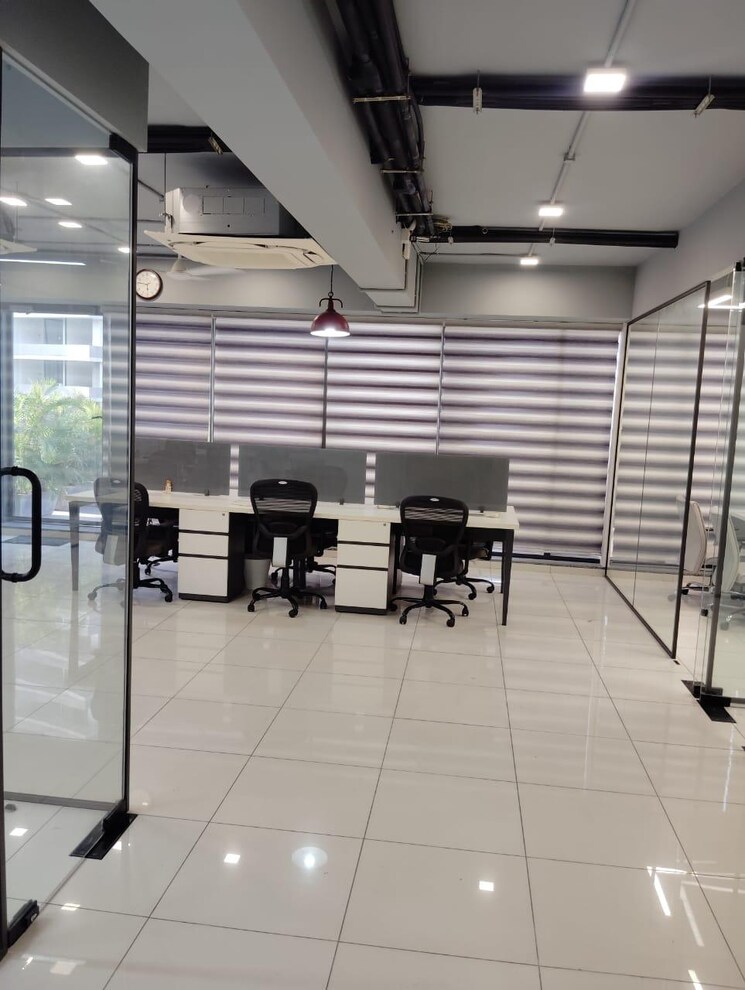 Team Area, aaron-spectra Commercial Office Space 2794 Sq.Ft. In Bodakdev Ahmedabad 8967569