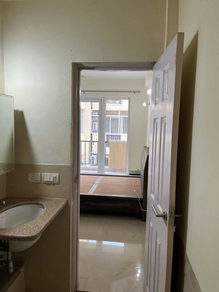 Bathroom, bestech-park-view-spa-next 3 Bedroom 1750 Sq.Ft. Apartment In Sector 67 Gurgaon 8967602