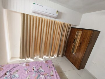 Furnished Amenities in 3 BHK Apartment at Vaishnodevi Circle – for Rent