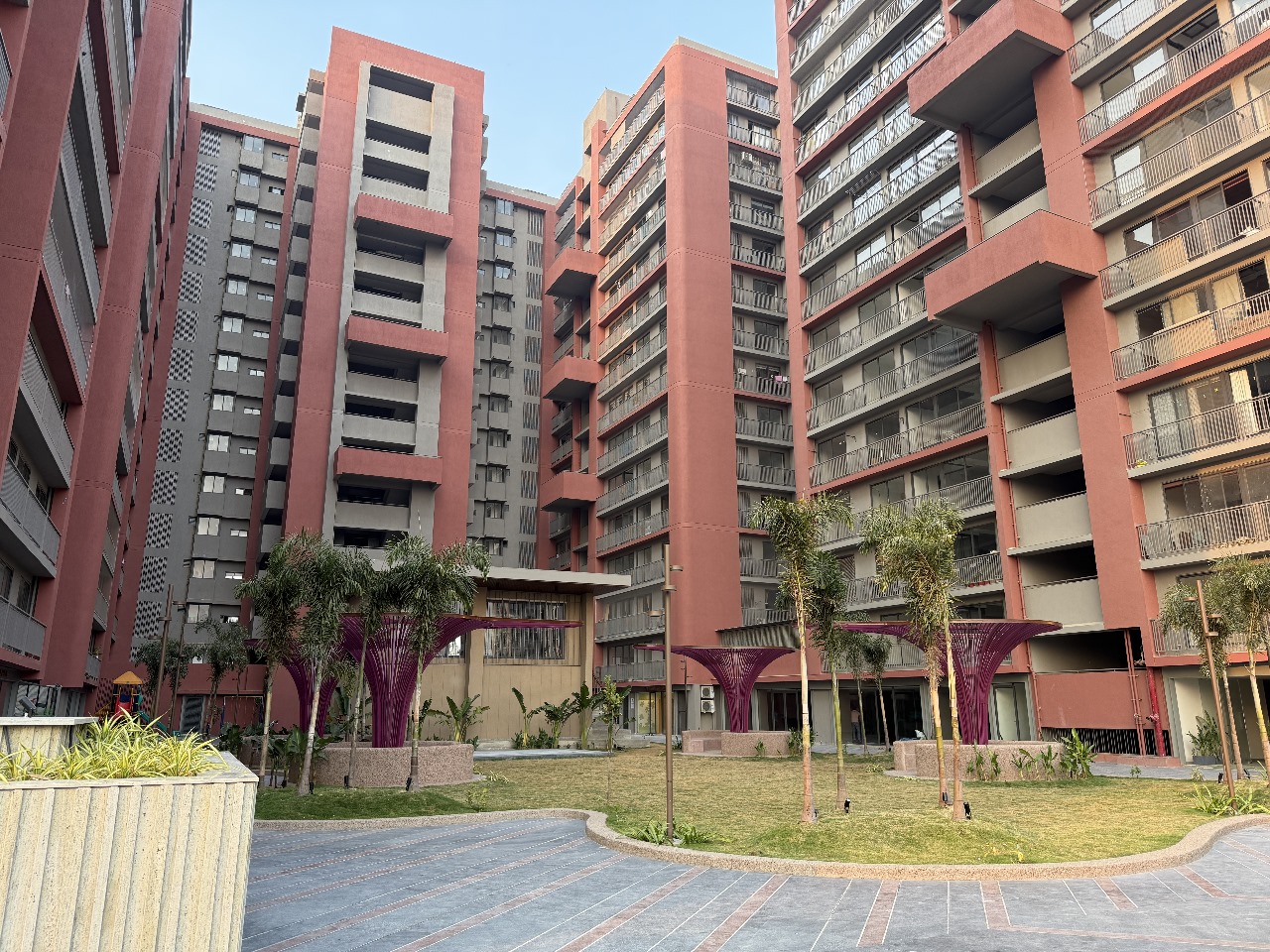 3 BHK + Pooja Room,Servant Room,Study Room,Extra Room Apartment For Rent in Vaishnodevi Circle