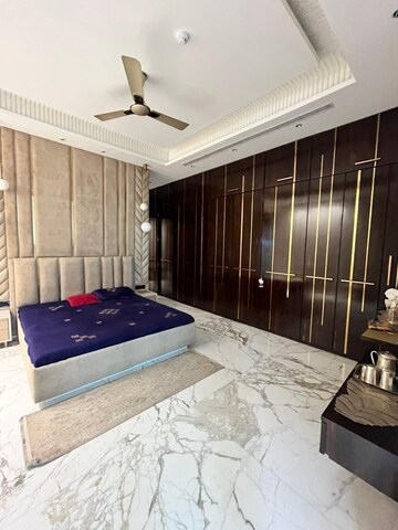 Bedroom in 4 BHK Apartment at Prabhadevi – for Rent