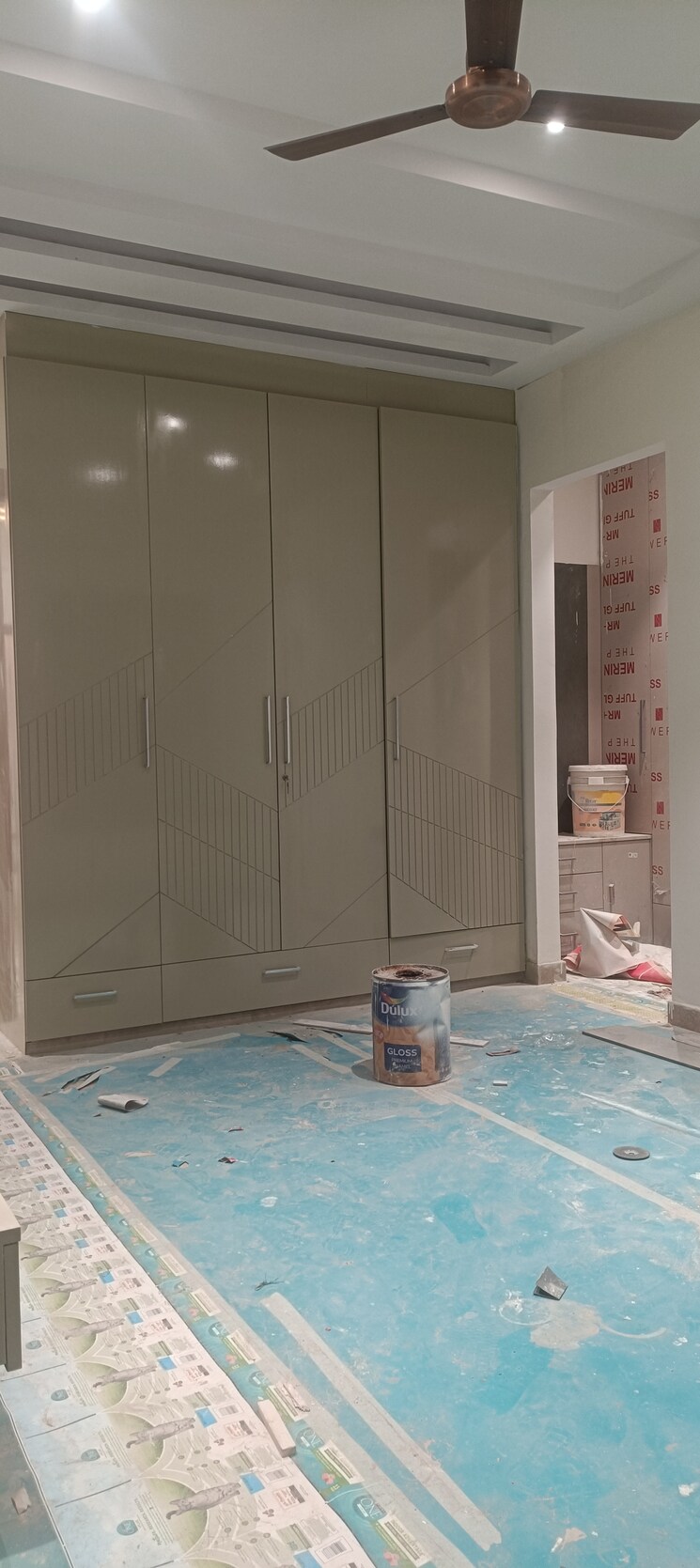 Bathroom, anand vihar 3 Bedroom 1800 Sq.Ft. Builder Floor In Anand Vihar Delhi 8967643