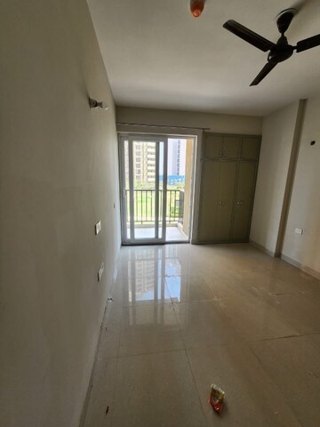 Room in 2 BHK Independent House at Tata Eureka Park, Sector 150 – for Rent