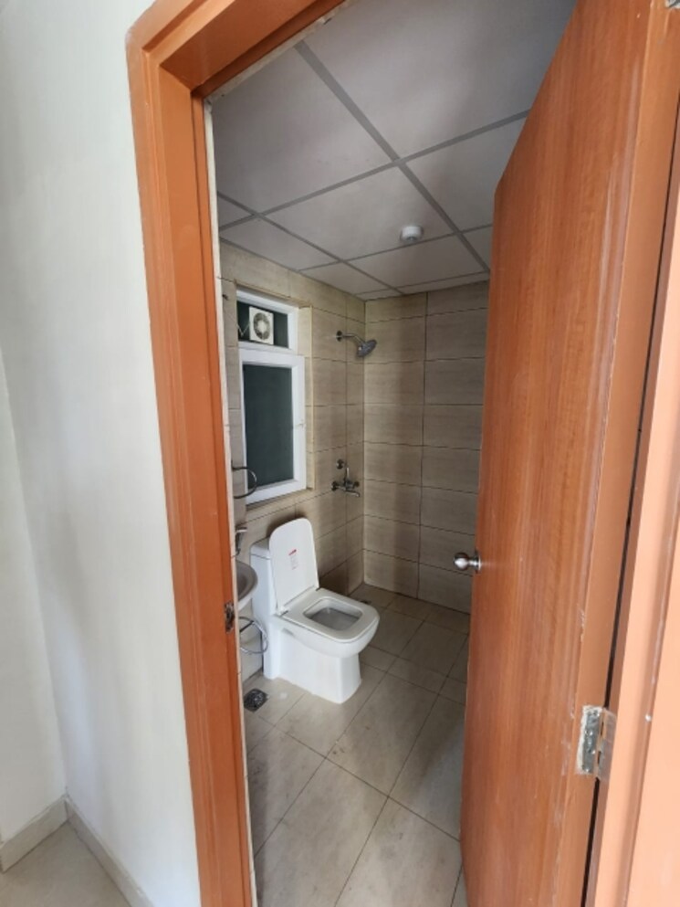 Bathroom, tata-eureka-park 2 Bedroom 1100 Sq.Ft. Independent House In Sector 150 Noida 8968012