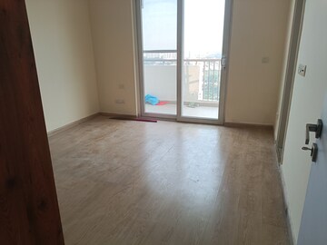 Room in 4 BHK Apartment at Pioneer Park Phase 1, Sector 61 – for Rent