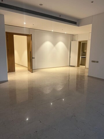 Room in 4 BHK Apartment at Rustomjee Crown, Prabhadevi – for Rent