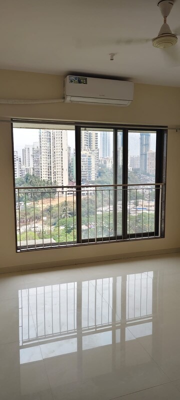 Room in 2 BHK Apartment at MP Pandurangwadi Laxmi Niwas CHS, Goregaon East – for Rent