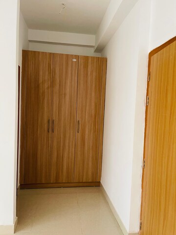 Furnished Amenities in 5 BHK Builder Floor at SS Linden, Sector 84 – for Rent