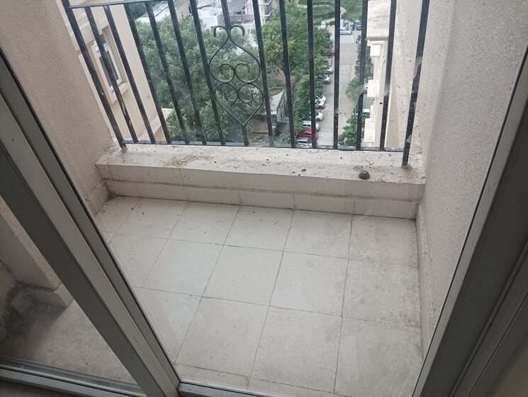 Balcony, signature-the-serenas 2 Bedroom 724 Sq.Ft. Apartment In Sohna Sector 36 Gurgaon 8967837
