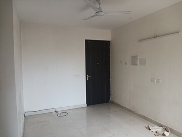 Room in 2 BHK Apartment at Signature The Serenas, Sohna Sector 36 – for Rent