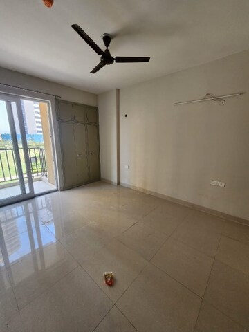 Room in 2 BHK Independent House at Tata Eureka Park, Sector 150 – for Rent
