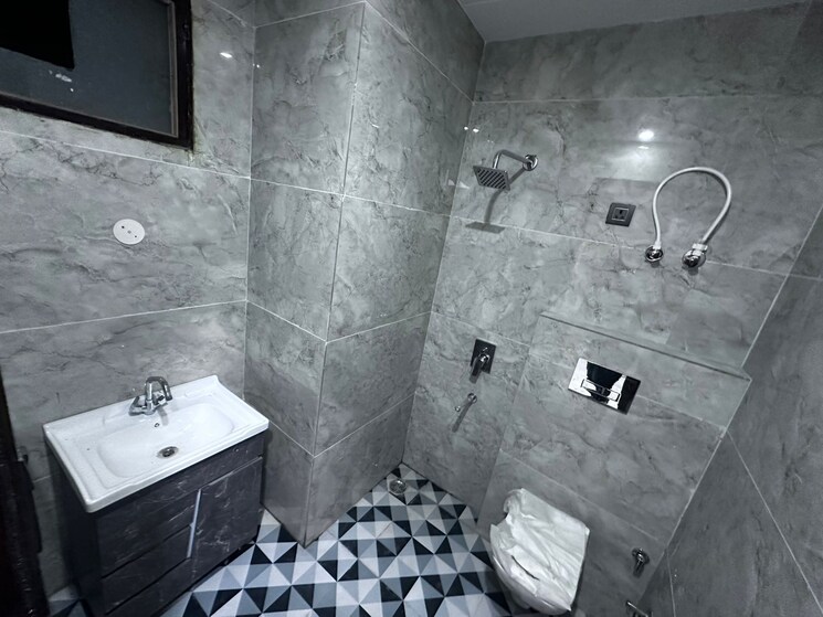 Bathroom, fidato-honour-homes 3 Bedroom 1800 Sq.Ft. Builder Floor In Sector 89 Faridabad 8967825