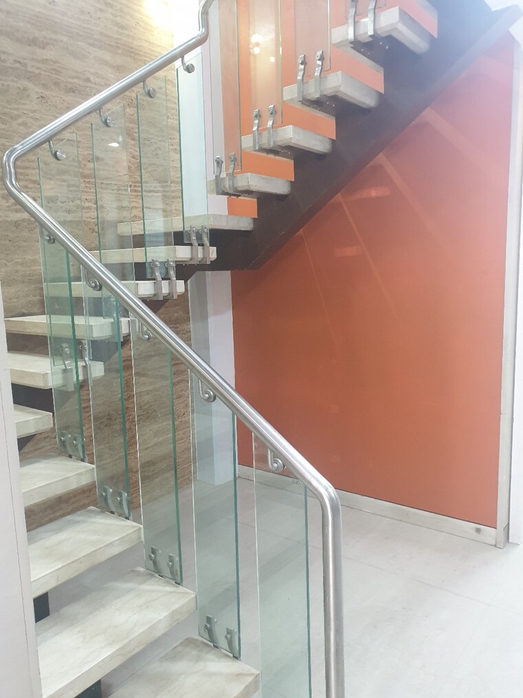 Balcony, fort Commercial Shop 1600 Sq.Ft. In Fort Mumbai 8967857