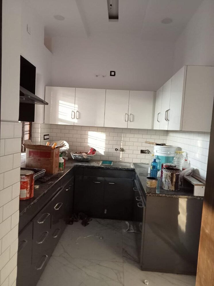 Kitchen, sector 11 2 Bedroom 800 Sq.Ft. Apartment In Sector 11 Noida 8967890