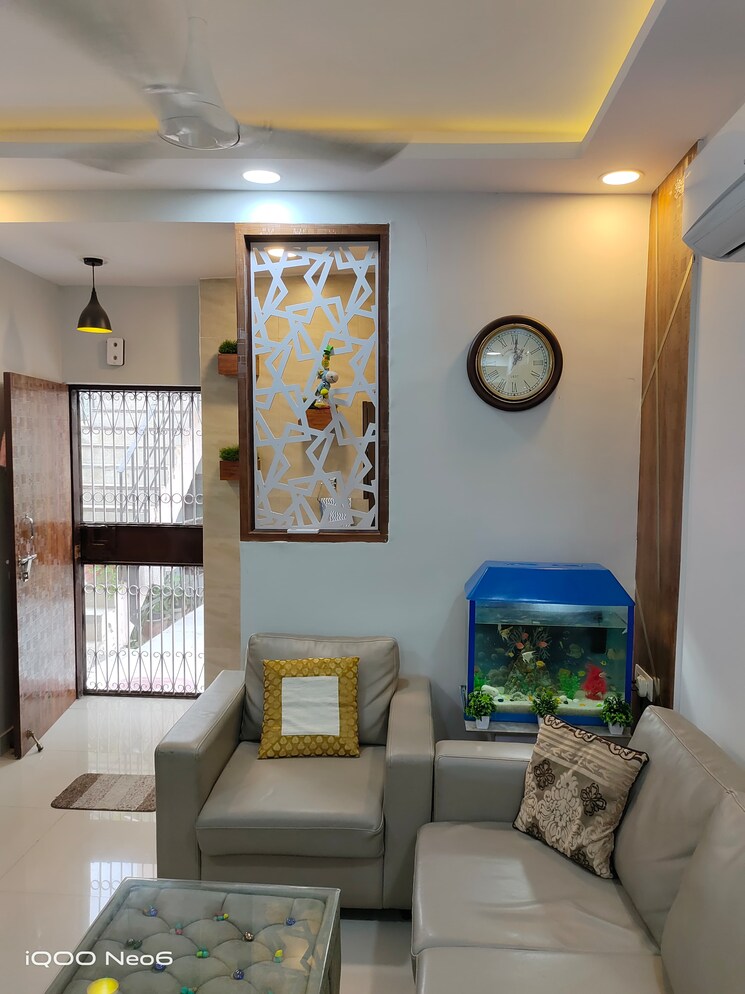 Living Room, awas-vikas-complex 2 Bedroom 84 Sq.Mt. Apartment In Vasundhara Sector 17 Ghaziabad 8967904