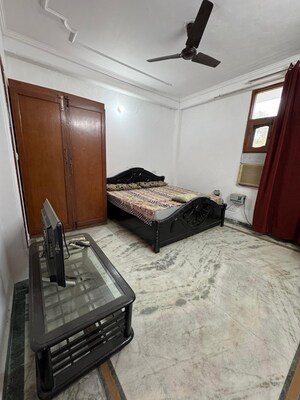 Living Room in 3 BHK Builder Floor at Unitech South City 1, South City 1 – for Sale