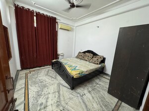 Bedroom in 3 BHK Builder Floor at Unitech South City 1, South City 1 – for Sale