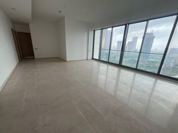 Room in 4 BHK Apartment at Rustomjee Crown, Prabhadevi – for Rent
