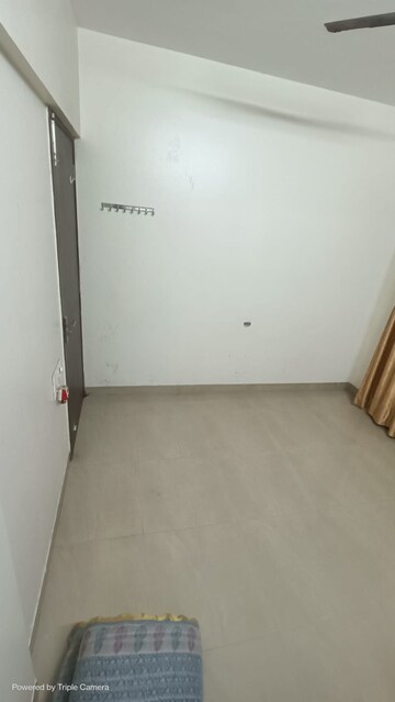 Room in 3 BHK Apartment at Supreme Estia Phase 1, Baner – for Rent