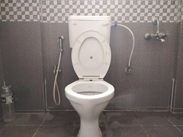 Bathroom in 2 BHK Apartment at Esclare Royale, Kharadi – for Sale