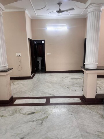 Room in 3 BHK Builder Floor at Tyagi Road – for Rent