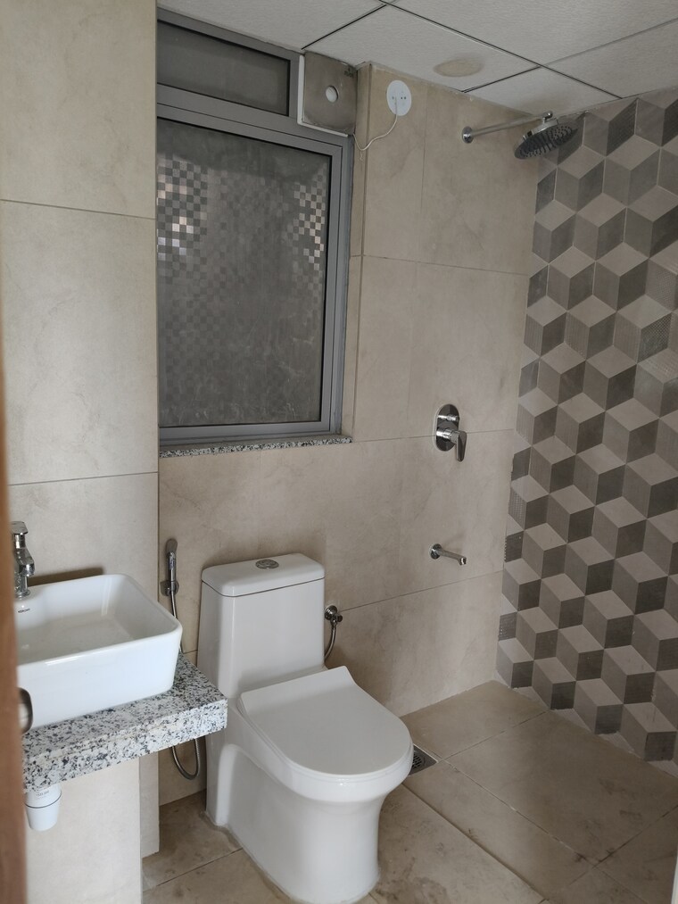 Bathroom, kalpataru-immensa 2 Bedroom 599 Sq.Ft. Apartment In Kolshet Road Thane 8967989