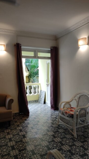 Living Room in 2 BHK Apartment at Verem – for Rent