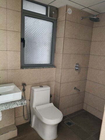 Master Bedroom in 2 BHK Apartment at Kalpataru Immensa, Kolshet Road – for Rent