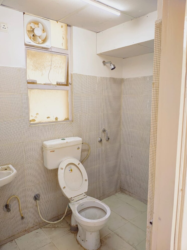 Bathroom, breez-global-heights 2 Bedroom 710 Sq.Ft. Apartment In Sohna Sector 33 Gurgaon 8968076