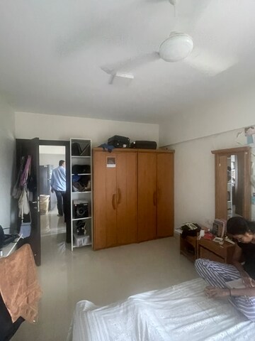 Bedroom in 3 BHK Apartment at Shalom CHS Chembur, Chembur – for Rent