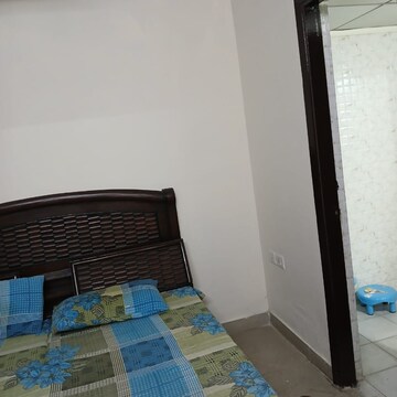 Bedroom in 2.5 BHK Apartment at Gaur City 2 - 12th Avenue, Sector 16c Greater Noida – for Rent