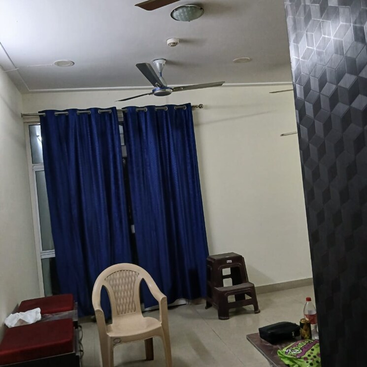 Room, gaur-city-2-12th-avenue 2.5 Bedroom 1225 Sq.Ft. Apartment In Sector 16c Greater Noida Greater Noida 8968115