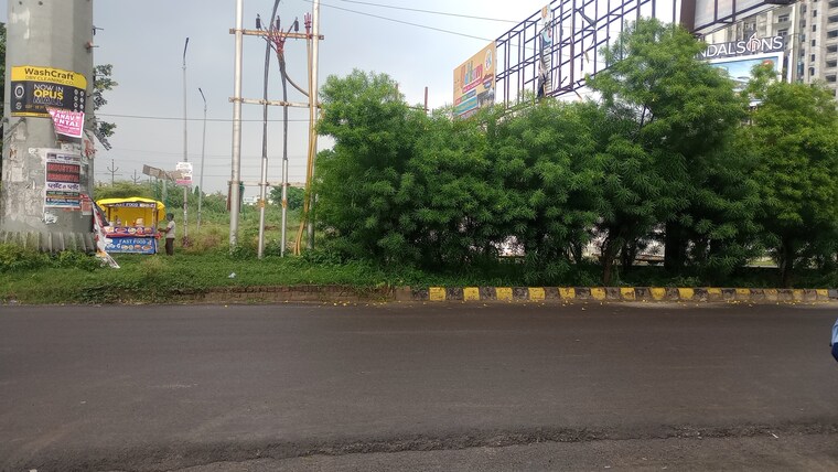 Exterior View, midpoint-mart Commercial Shop 280 Sq.Ft. In Siddharth Vihar Ghaziabad 8968159