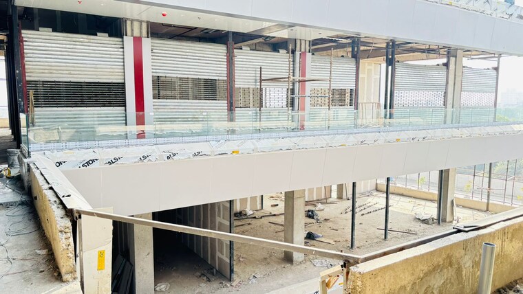 Balcony, ska-arcadia Commercial Shop 280 Sq.Ft. In Wave City Ghaziabad 8968158
