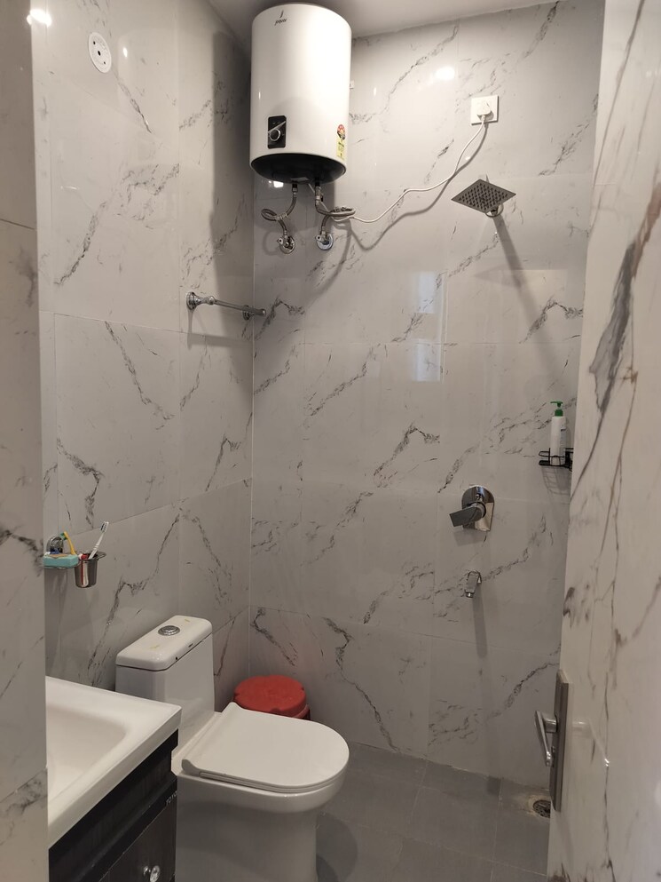 Bathroom, danda lakhond 3 Bedroom 81 Sq.Yd. Independent House In Danda Lakhond Dehradun 8968133