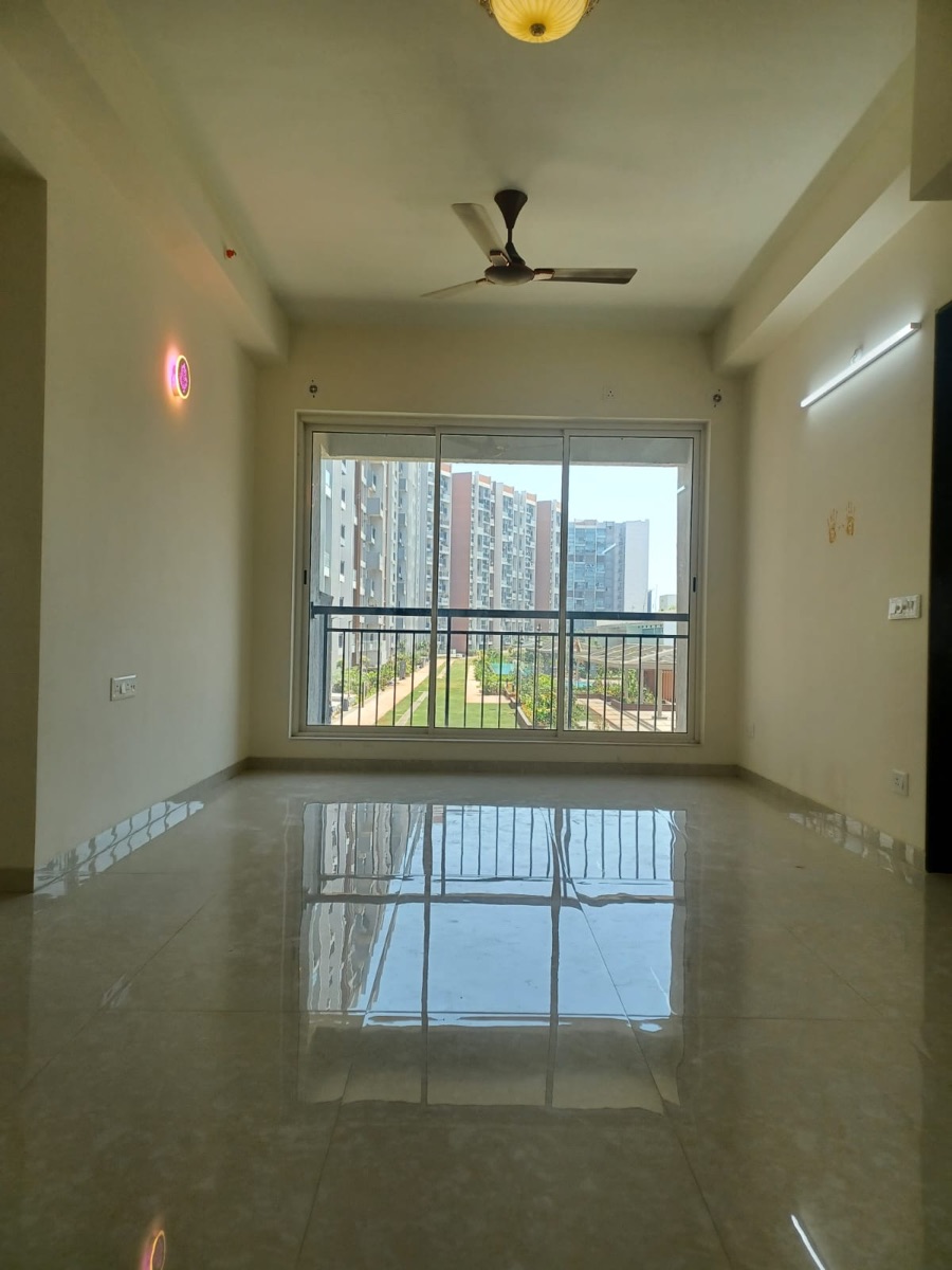 2 BHK 900 Sq.Ft. Apartment in L And T Seawoods Residences