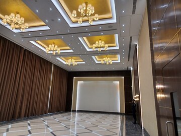 2 BHK Apartment – Entrance View at L And T Seawoods Residences, Seawoods - for Sale