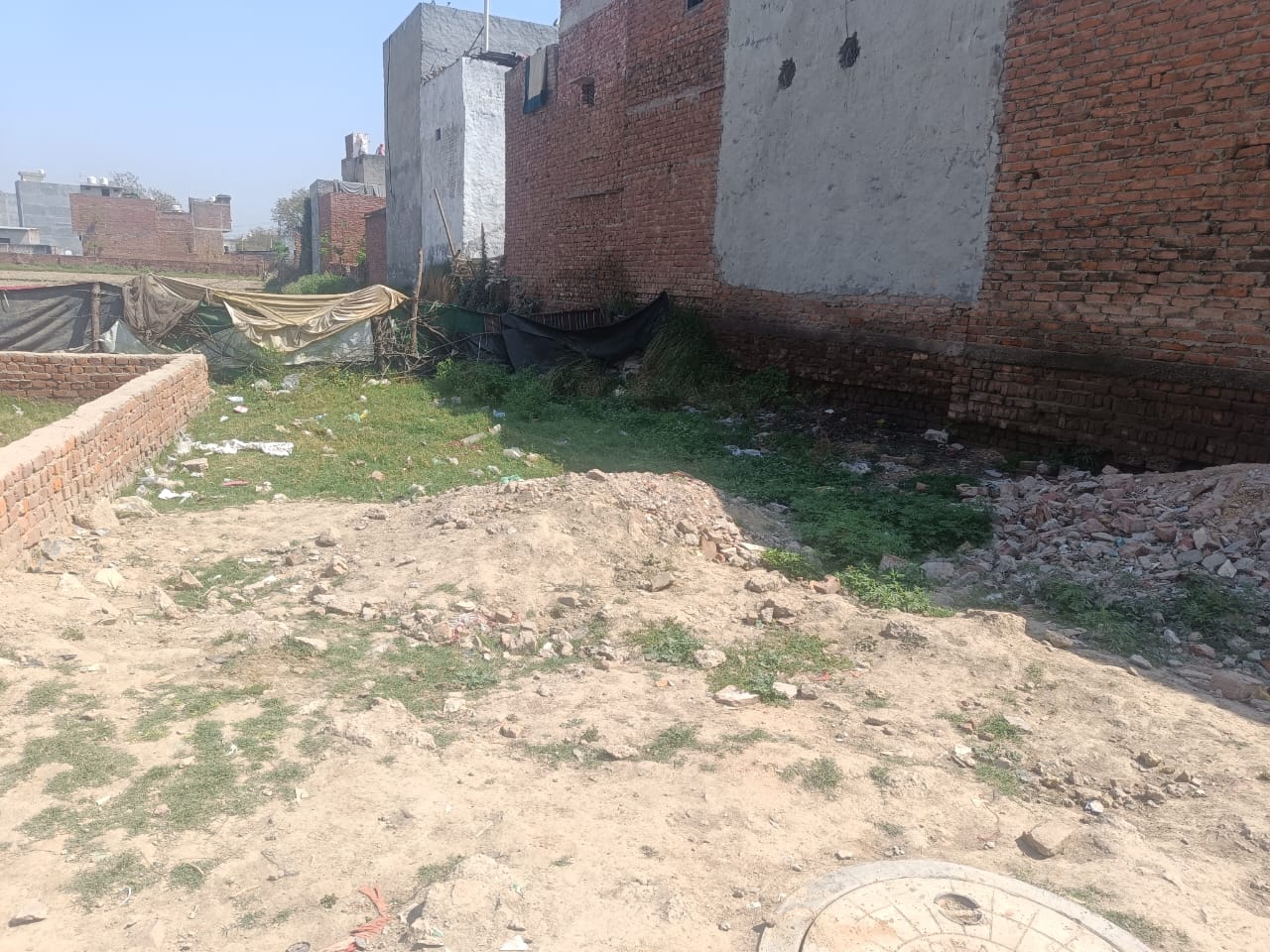 Plot For Sale in Dlf Ankur Vihar 