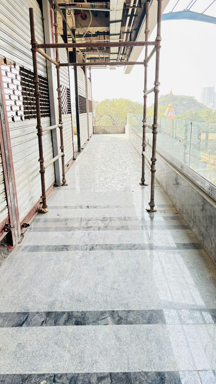 Balcony, ska-arcadia Commercial Office Space 450 Sq.Ft. In Wave City Ghaziabad 8968229