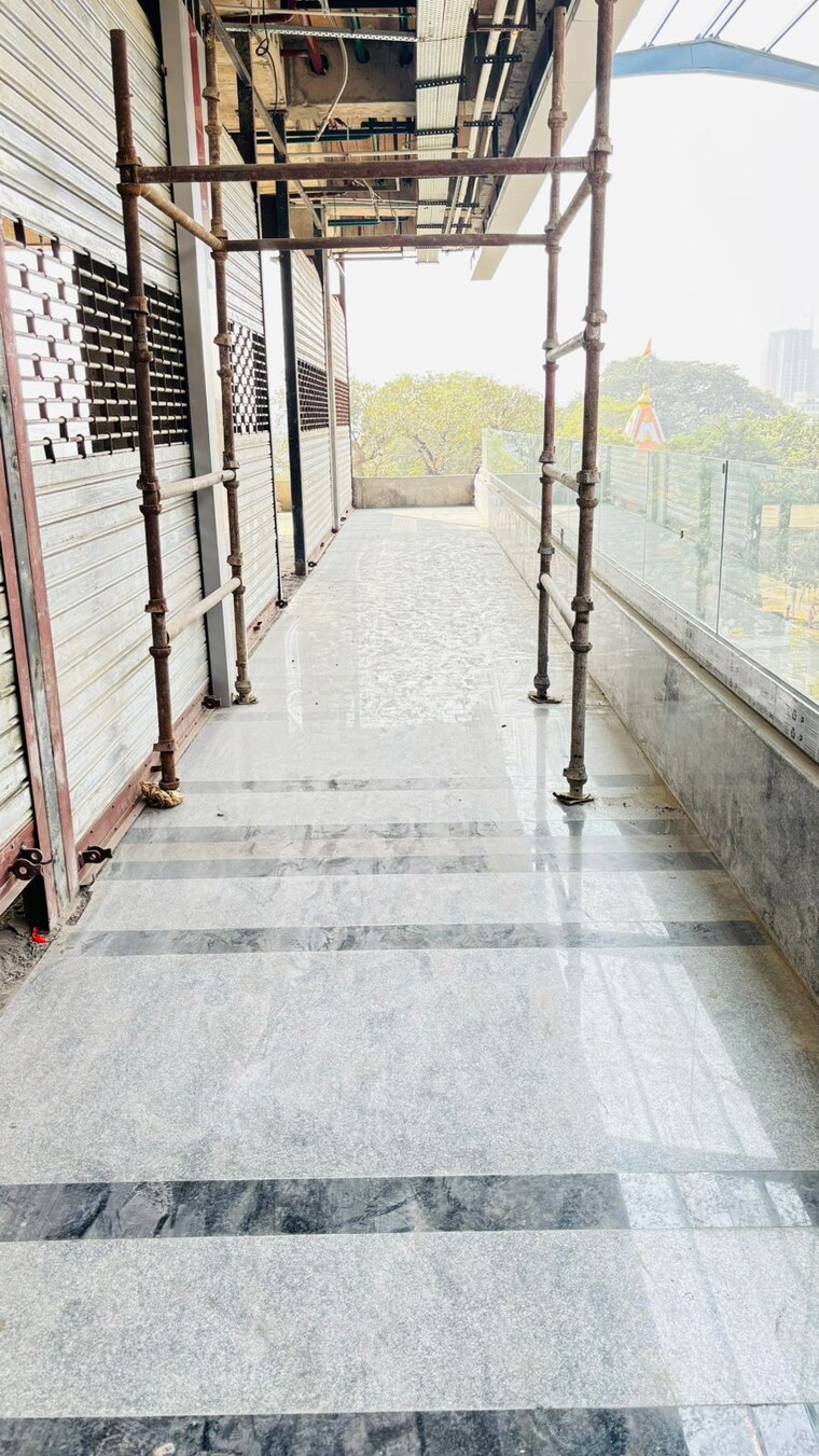 Balcony, ska-arcadia Commercial Office Space 450 Sq.Ft. In Wave City Ghaziabad 8968229