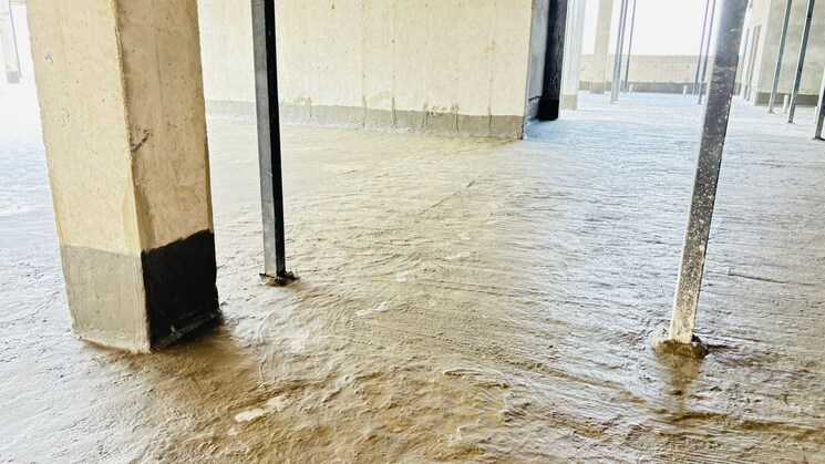 Room, ska-arcadia Commercial Office Space 450 Sq.Ft. In Wave City Ghaziabad 8968229