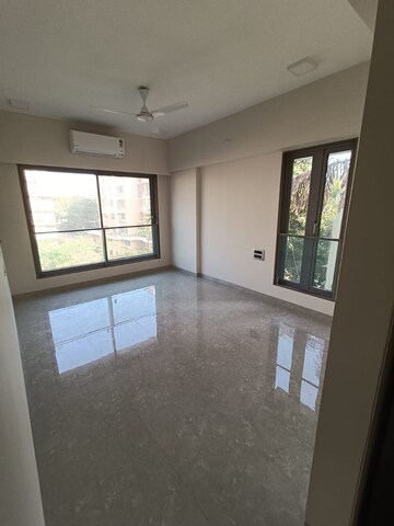 Master Bedroom in 4 BHK Apartment at Paradigm Artteza, Santacruz West – for Rent