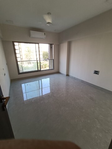 Master Bedroom in 4 BHK Apartment at Paradigm Artteza, Santacruz West – for Rent