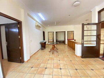 Building Lobby in 4 BHK Villa at Green Wood City, Sector 45 – for Rent