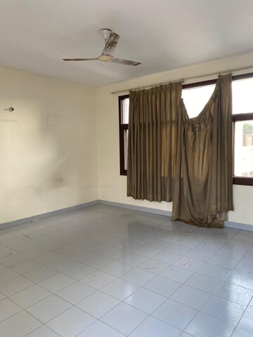 Room in 4 BHK Villa at Green Wood City, Sector 45 – for Rent