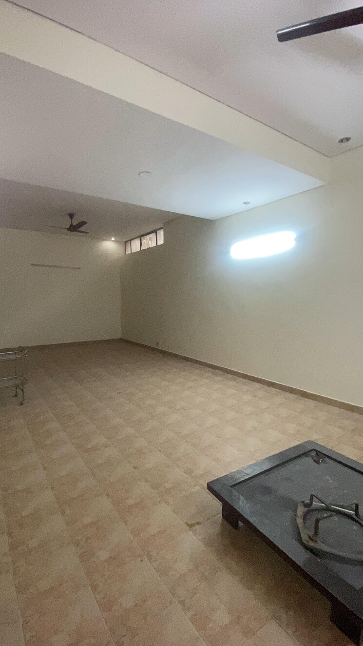 Room, green-wood-city 4 Bedroom 275 Sq.Yd. Villa In Sector 45 Gurgaon 8968215