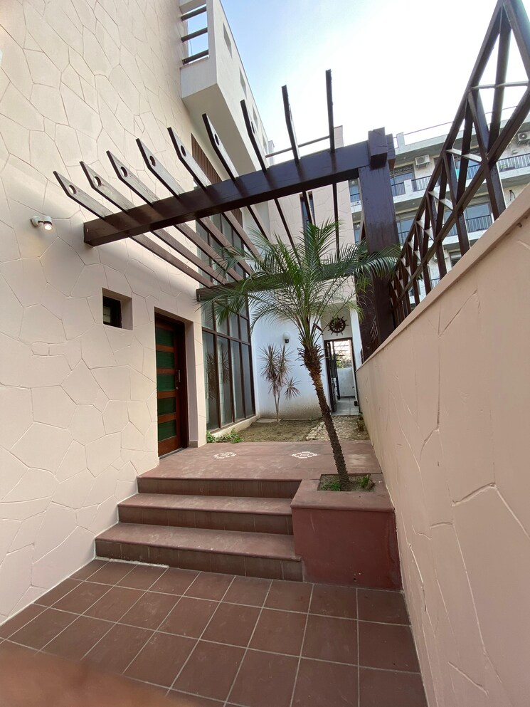 Balcony, green-wood-city 4 Bedroom 275 Sq.Yd. Villa In Sector 45 Gurgaon 8968215