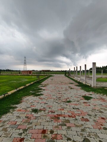  Plot For Sale in Mohan Road